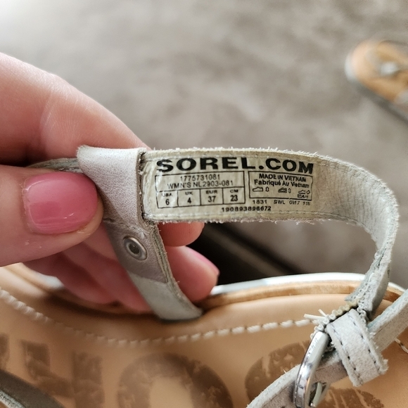Sorel Ella T-Strap Sandals - Picture 7 of 7
